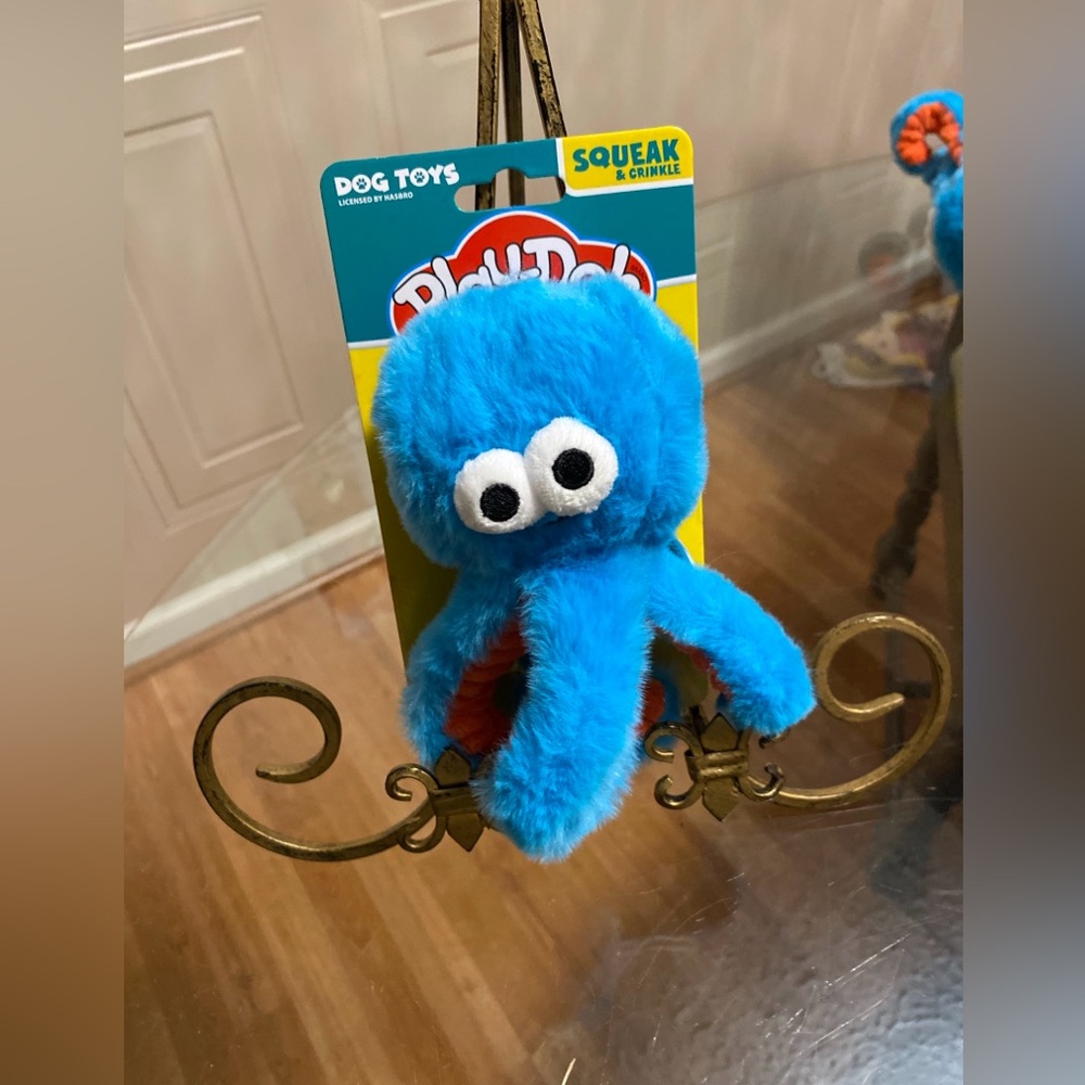 rand New Play-dog Dog Toy Squeak And Crinkle Hdt-2642 6.5”
